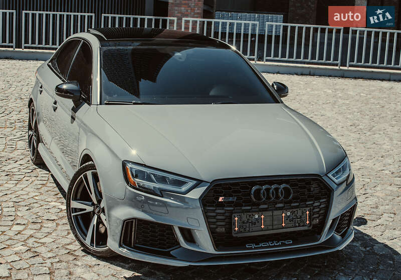 Седан Audi RS3 2020 в Дніпрі
