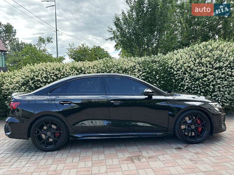 Седан Audi RS3 2021 в Киеве