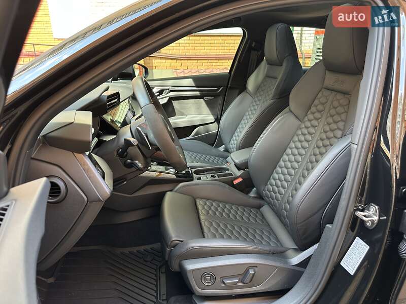 Седан Audi RS3 2021 в Киеве