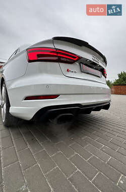 Седан Audi RS3 2018 в 