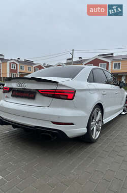 Седан Audi RS3 2018 в 