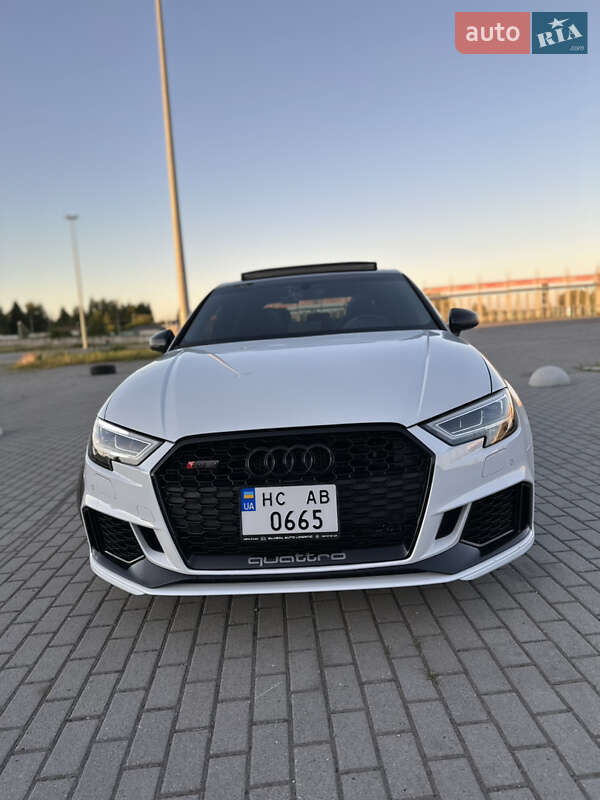 Седан Audi RS3 2017 в Львове