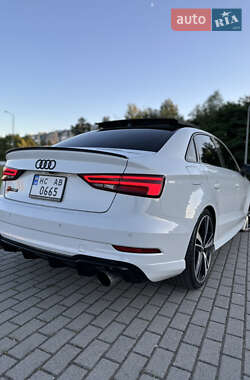 Седан Audi RS3 2017 в 