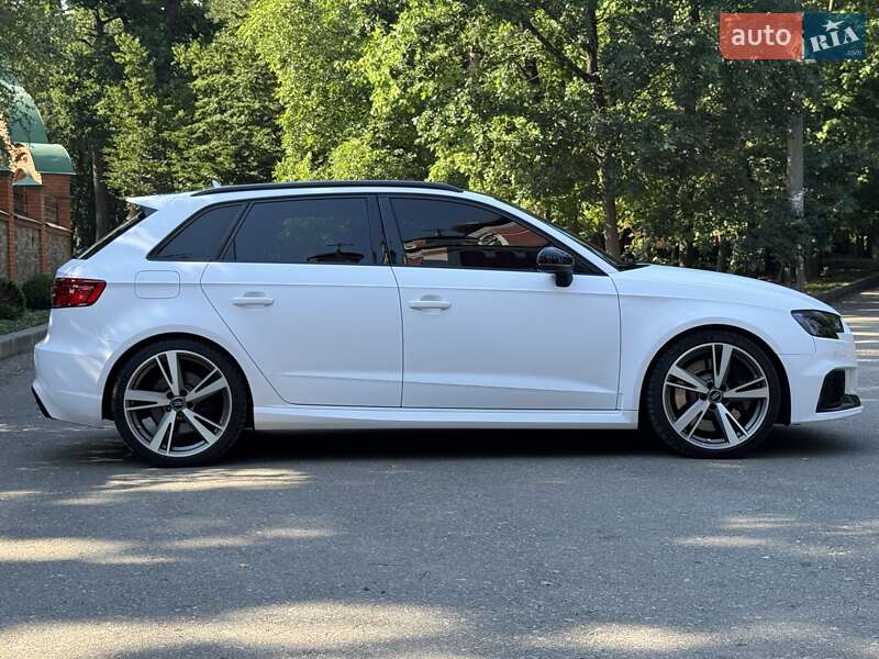 Хетчбек Audi RS3 2016 в Києві