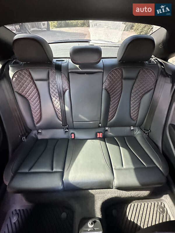 Седан Audi RS3 2018 в Білогородці
