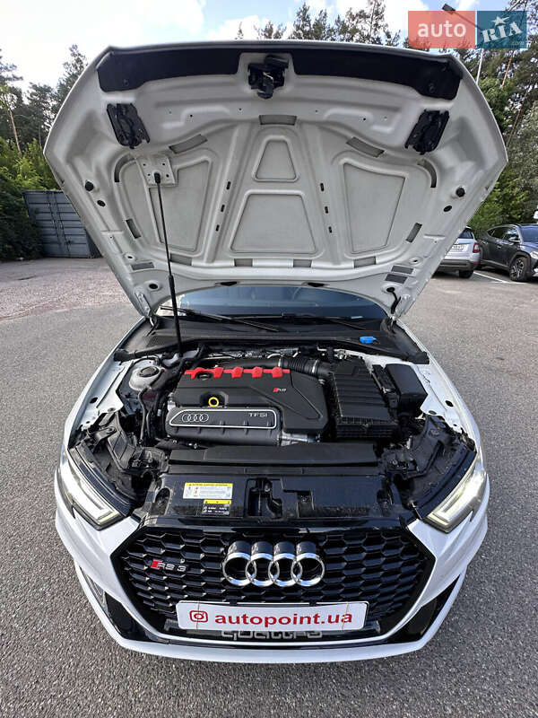 Седан Audi RS3 2018 в Білогородці
