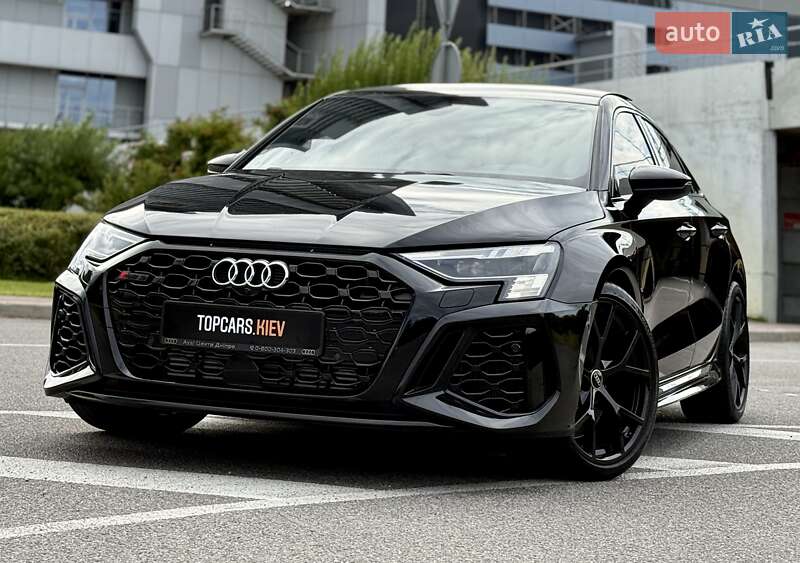 Седан Audi RS3 2022 в Киеве