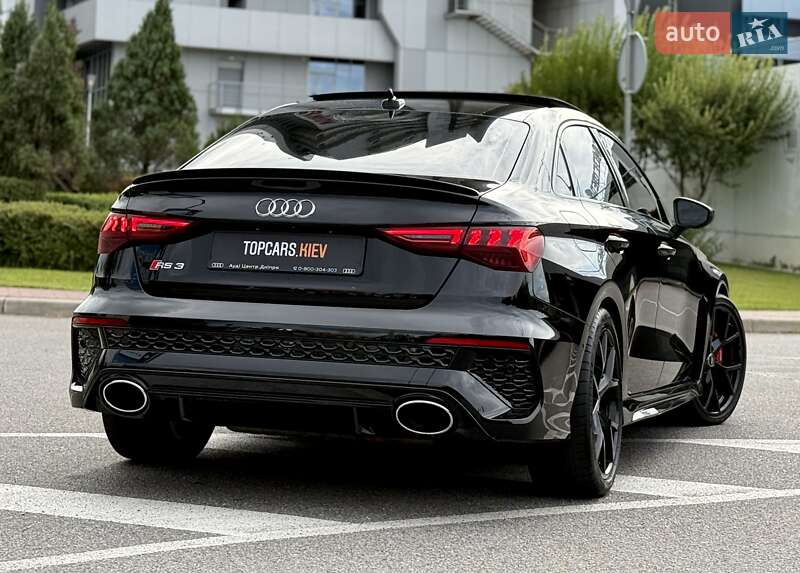 Седан Audi RS3 2022 в Киеве