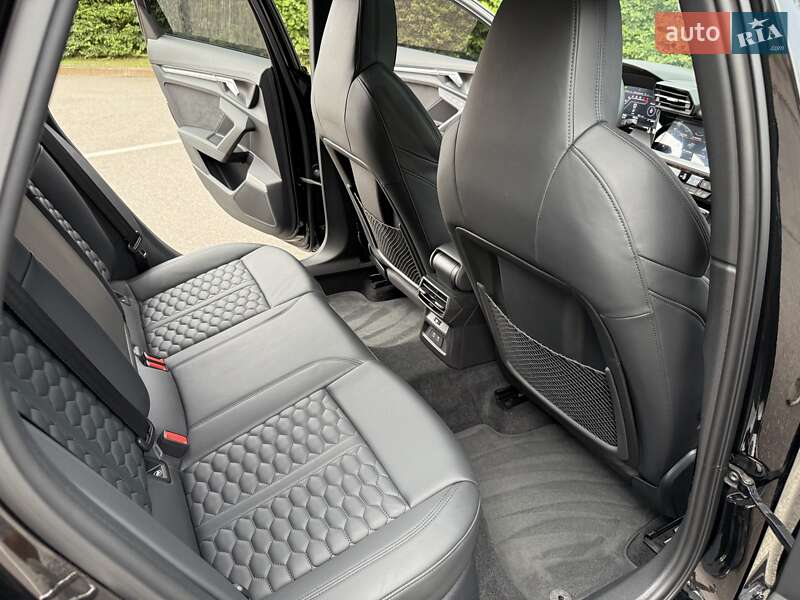 Седан Audi RS3 2022 в Киеве