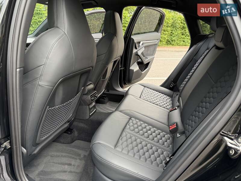 Седан Audi RS3 2022 в Киеве