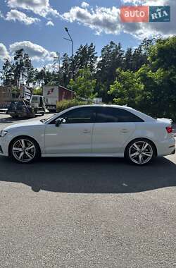 Седан Audi RS3 2018 в 