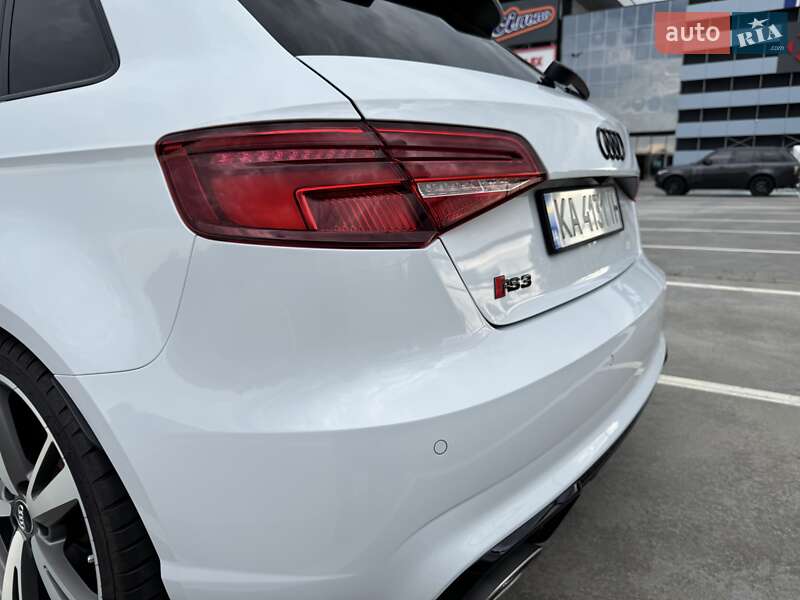 Хетчбек Audi RS3 2016 в Києві