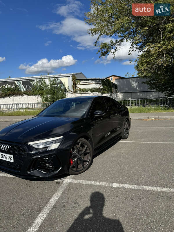 Седан Audi RS3 2024 в Киеве