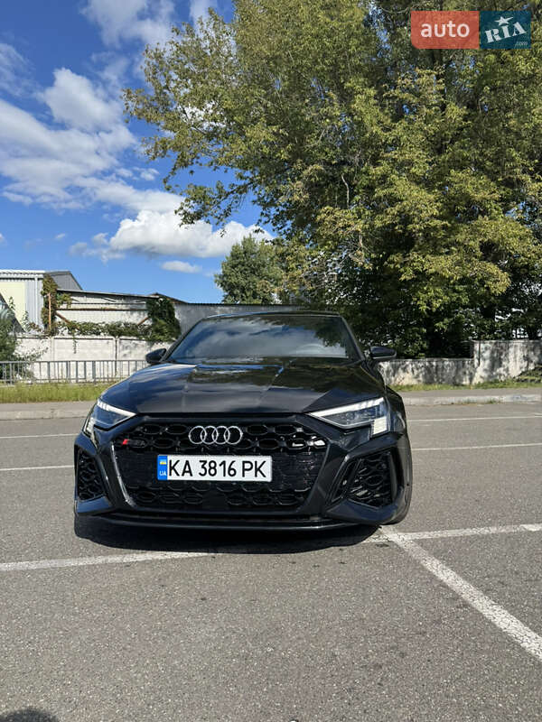 Седан Audi RS3 2024 в Киеве