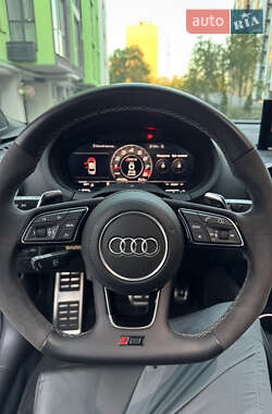 Седан Audi RS3 2018 в 