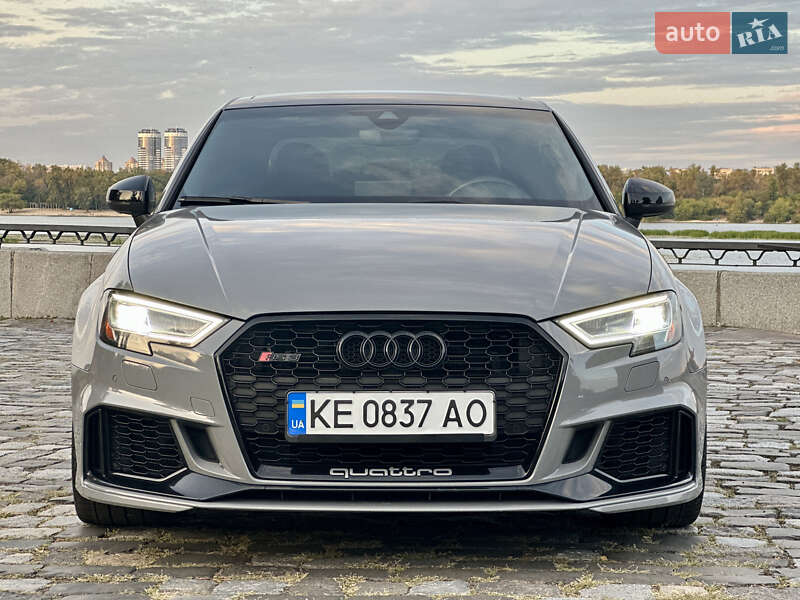 Седан Audi RS3 2020 в Киеве
