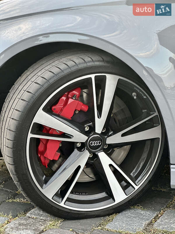 Седан Audi RS3 2020 в Киеве
