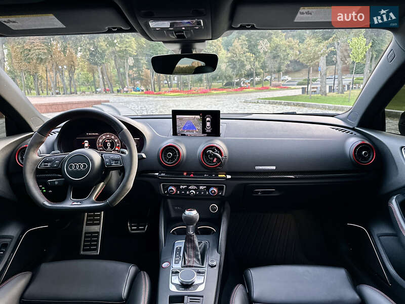 Седан Audi RS3 2020 в Киеве