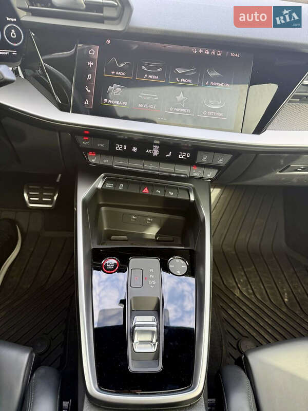 Седан Audi RS3 2022 в Кам'янському