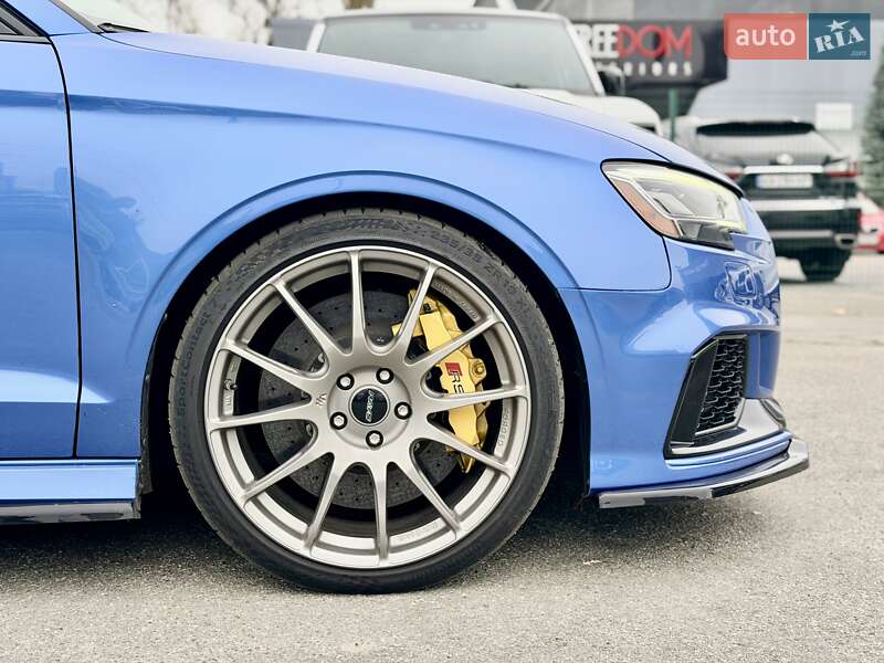 Седан Audi RS3 2017 в Києві фото 7 Седан Audi RS3 2017 в Києві
