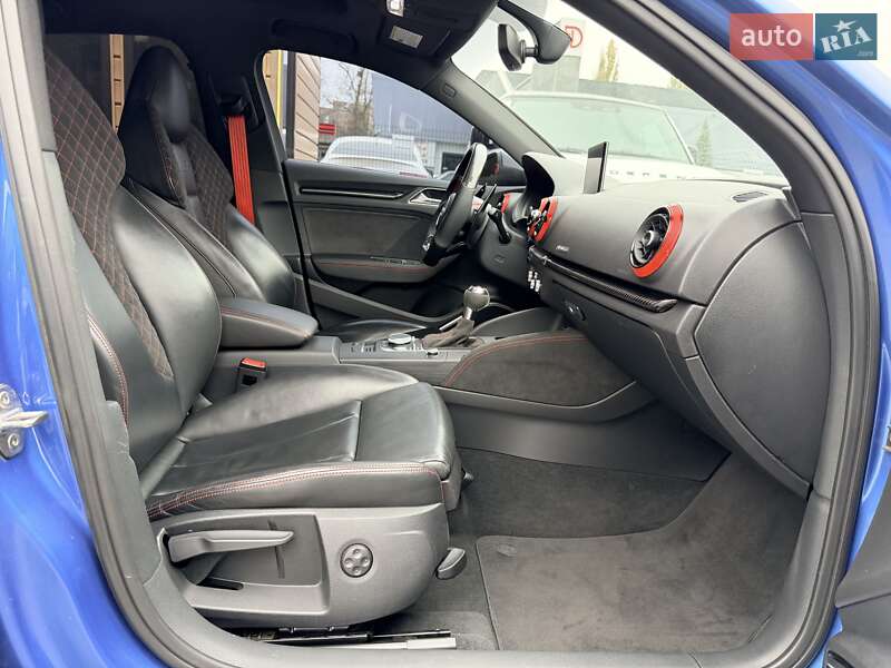 Седан Audi RS3 2017 в Києві фото 23 Седан Audi RS3 2017 в Києві