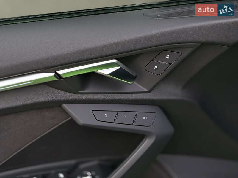 Седан Audi RS3 2024 в Харькове