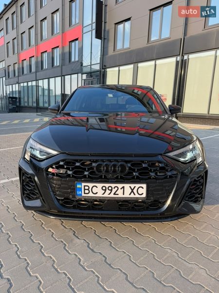 Седан Audi RS3 2022 в Львове