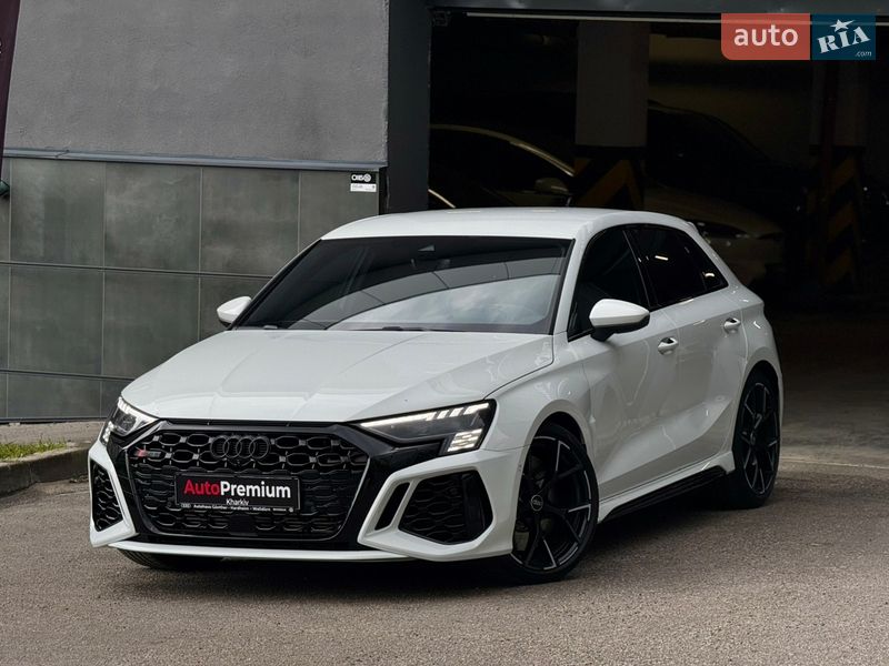 Audi RS3 2024
