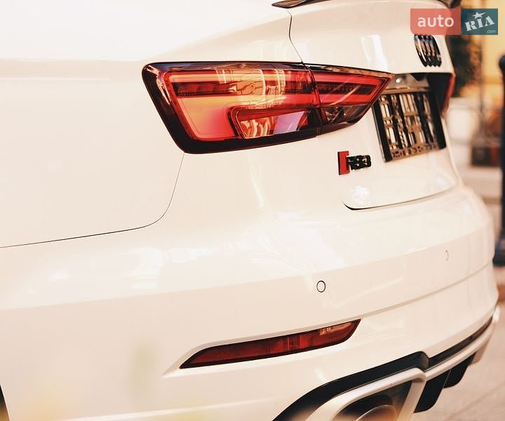 Седан Audi RS3 2019 в Одесі