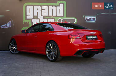 Купе Audi RS5 2011 в 