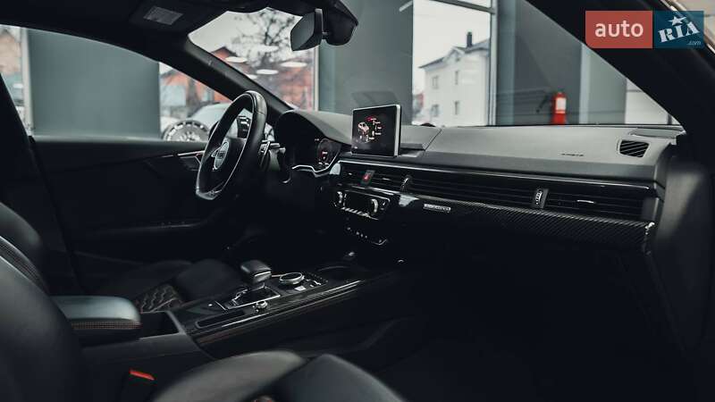 Купе Audi RS5 2018 в Киеве