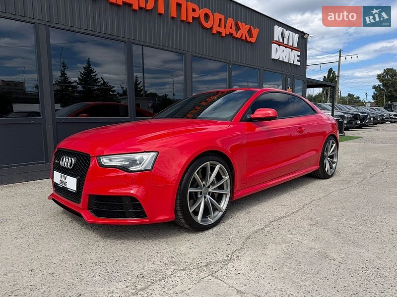 Audi RS5 2011