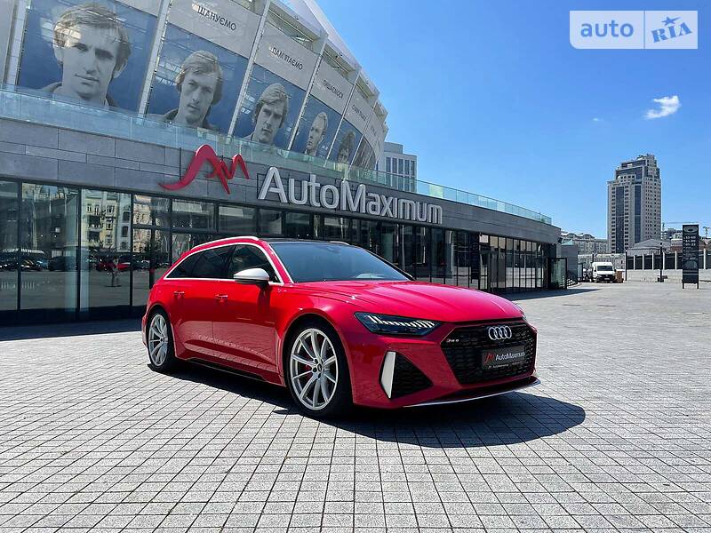 Универсал Audi RS6 2021 в 