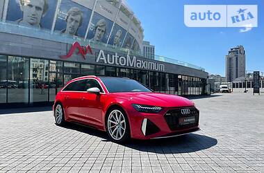 Универсал Audi RS6 2021 в 