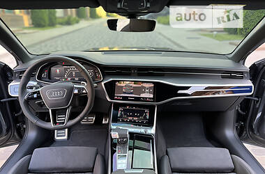 Універсал Audi RS6 2021 в 