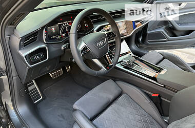 Універсал Audi RS6 2021 в 