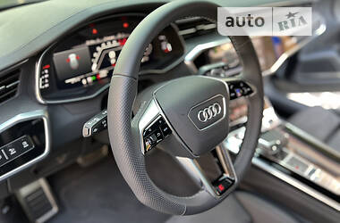 Універсал Audi RS6 2021 в 