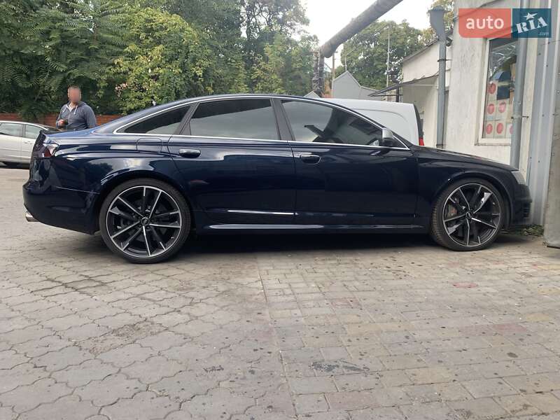 Седан Audi RS6 2010 в Днепре