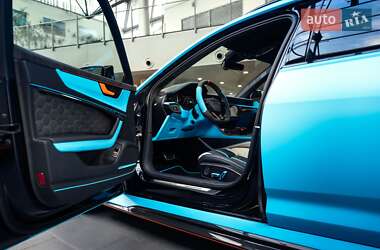 Универсал Audi RS6 2020 в 