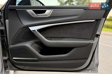 Універсал Audi RS6 2024 в 