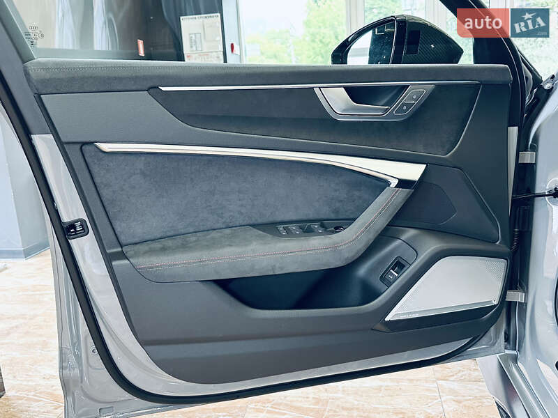 Универсал Audi RS6 2024 в Киеве