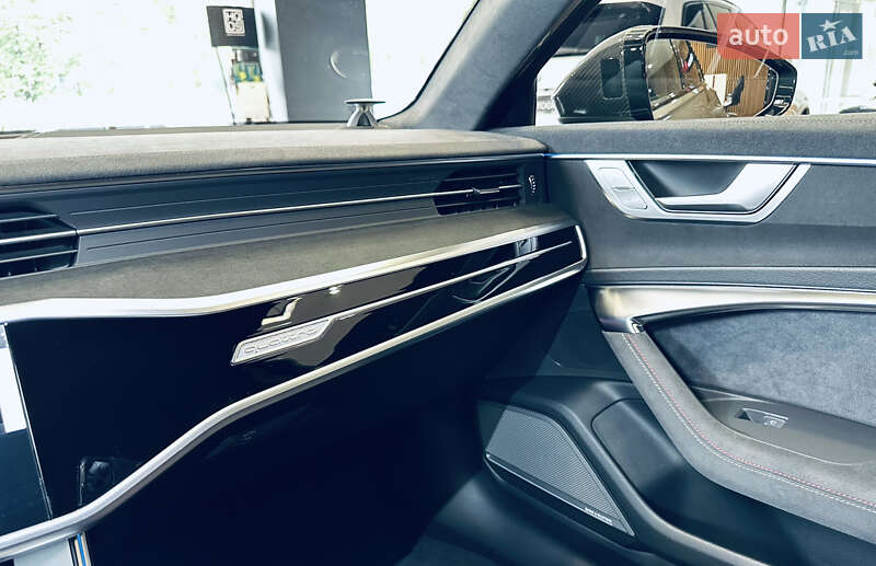 Универсал Audi RS6 2024 в Киеве