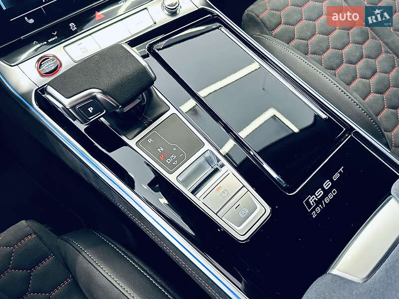 Универсал Audi RS6 2024 в Киеве