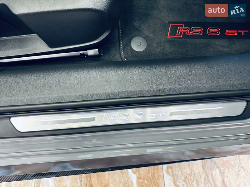 Универсал Audi RS6 2024 в Киеве