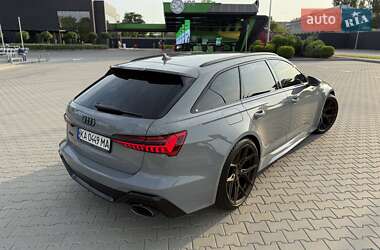Универсал Audi RS6 2022 в 