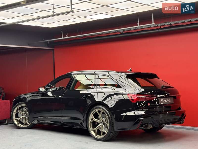 Универсал Audi RS6 2025 в Киеве фото 30 Универсал Audi RS6 2025 в Киеве