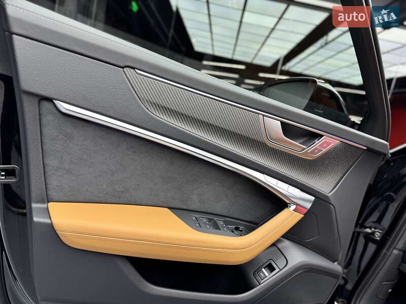 Универсал Audi RS6 2025 в Киеве фото 34 Универсал Audi RS6 2025 в Киеве