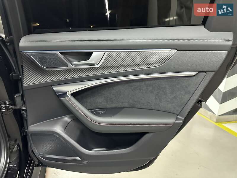 Универсал Audi RS6 2025 в Киеве