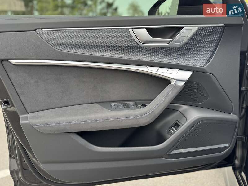 Универсал Audi RS6 2025 в Киеве