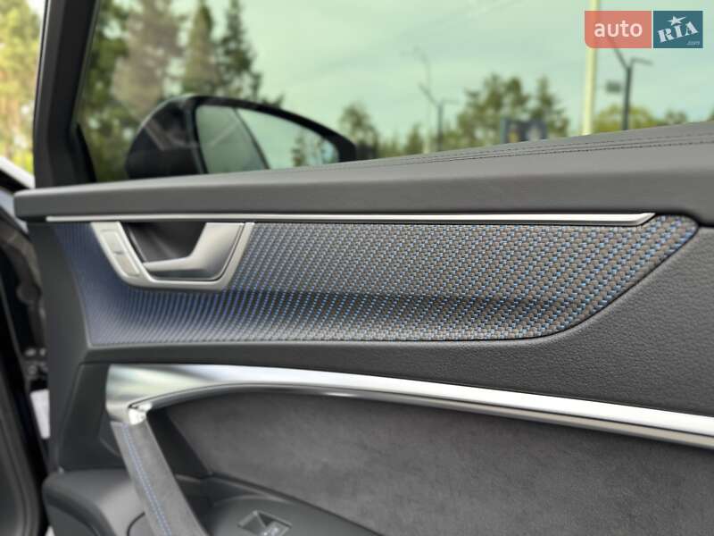 Универсал Audi RS6 2025 в Киеве